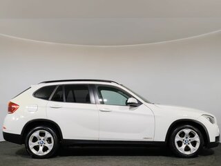 2014 BMW X1 20i I (E84) Рестайлинг, белый, 1215000 рублей, вид 4