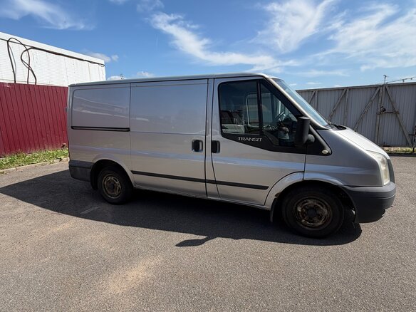 2013 Ford Transit, серебристый, 890000 рублей - вид 2