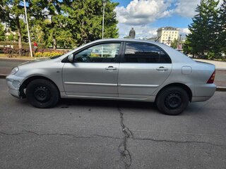 2005 Toyota Corolla IX (E120, E130) Рестайлинг, серебристый, 620000 рублей, вид 4