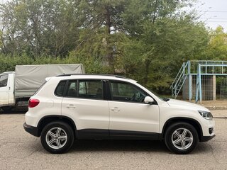 2012 Volkswagen Tiguan I Рестайлинг, белый, 990000 рублей, вид 4