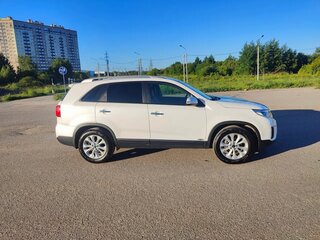 2018 Kia Sorento II Рестайлинг, белый, 2600000 рублей, вид 4