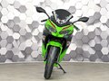 2024 Kawasaki Ninja 400, зелёный - вид 4