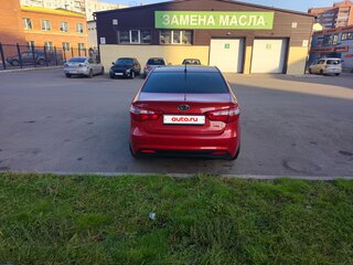 2012 Kia Rio 4-speed III, красный, 810000 рублей, вид 3