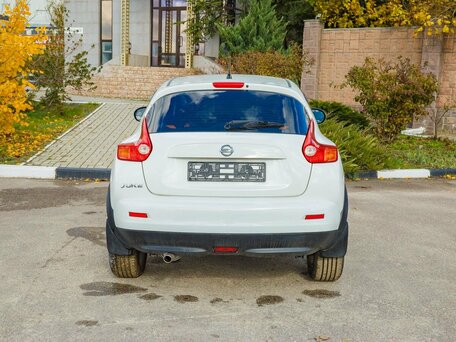 2014 Nissan Juke I, белый, 900000 рублей, вид 4