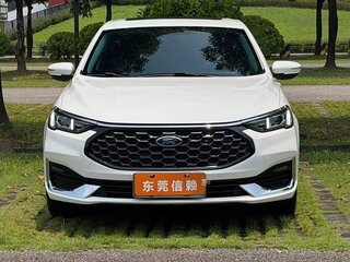 2021 Ford Escort VI Рестайлинг 2, белый, 926030 рублей, вид 2