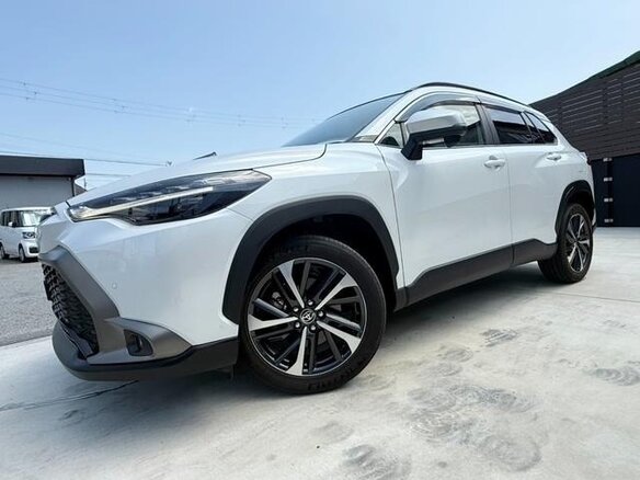 2023 Toyota Corolla Cross I, белый - вид 2