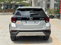 2021 Toyota Yaris L X XP150 Рестайлинг, серебристый, 1130017 рублей - вид 4
