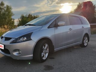 2008 Mitsubishi Grandis I, серебристый, 850000 рублей, вид 1