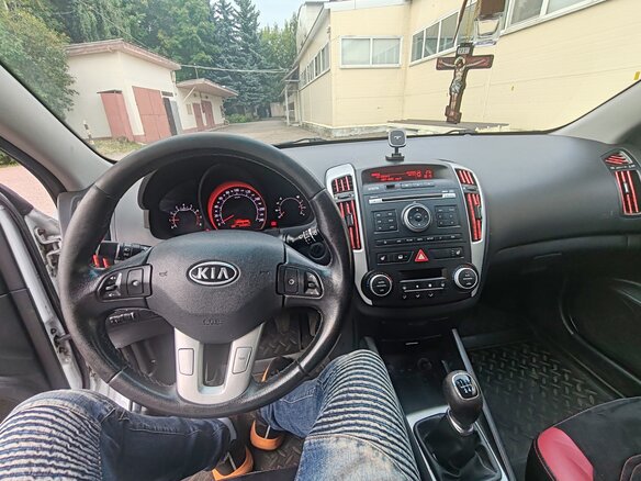 2011 Kia Ceed I Рестайлинг, белый, 685000 рублей - вид 5