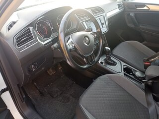 2018 Volkswagen Tiguan II, белый, 2100000 рублей, вид 5