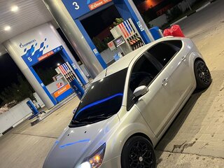2011 Ford Focus II Рестайлинг, серебристый, 515000 рублей, вид 4