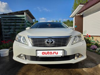 2012 Toyota Camry VII (XV50), белый, 2150000 рублей, вид 2
