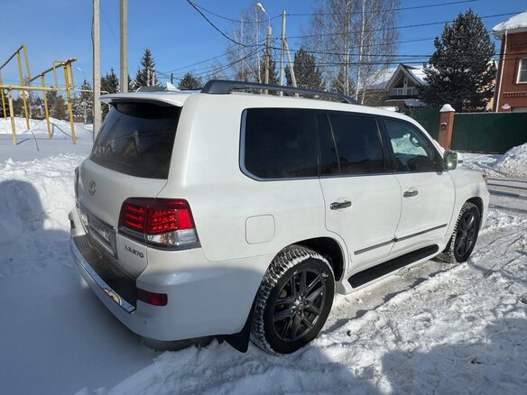 2014 Lexus LX 570 III Рестайлинг, белый, 3700000 рублей - вид 13