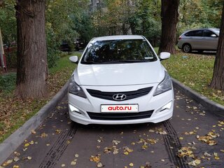 2015 Hyundai Solaris I Рестайлинг, белый, 620000 рублей, вид 1