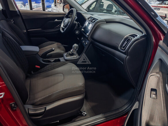 2025 Solaris HC, красный, 2865000 рублей - вид 9