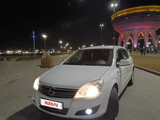 2013 Opel Astra H Рестайлинг, белый, 600000 рублей, вид 2