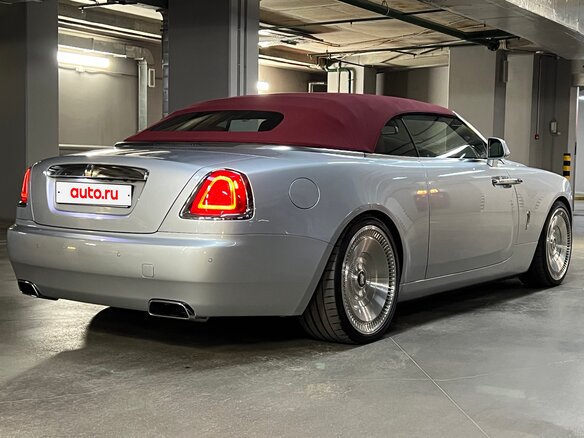 2017 Rolls-Royce Dawn, серебристый, 29990000 рублей - вид 9