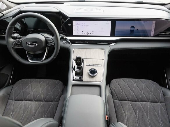 2026 Geely Monjaro I Рестайлинг, серебристый, 4905441 рублей - вид 14