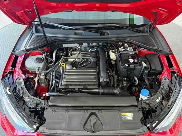 2022 Audi A3 Sportback 35 TFSI IV (8Y), красный, 2360000 рублей - вид 8