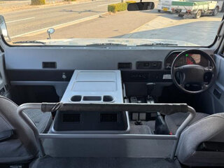 1999 Toyota Mega Cruiser, белый, 2590000 рублей, вид 2