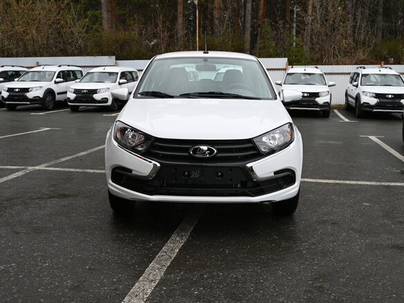2025 Lada (ВАЗ) Granta I Рестайлинг, белый, 828000 рублей - вид 1