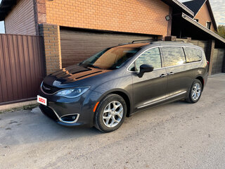 2017 Chrysler Pacifica RU, серый, 2380000 рублей, вид 3