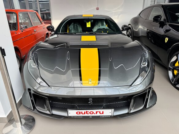 2022 Ferrari 812 Competizione, серый - вид 40