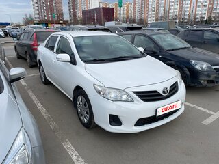 2011 Toyota Corolla X (E140, E150) Рестайлинг, белый, 1040000 рублей, вид 1