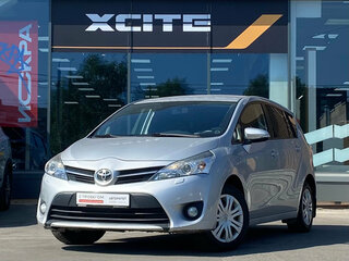 Toyota Verso I Рестайлинг
