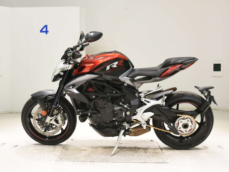 2019 MV Agusta Brutale 800, красный, 900000 рублей, вид 3