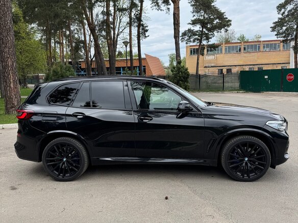 2021 BMW X5 30d IV (G05/G18), чёрный - вид 3