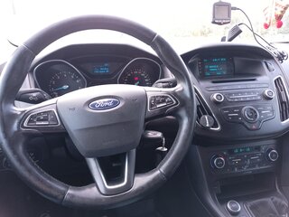 2017 Ford Focus III Рестайлинг, серый, 980000 рублей, вид 5