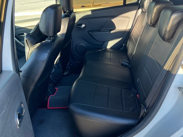 2014 Renault Logan II, белый, 328000 рублей - вид 20