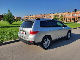 2011 Toyota Highlander II (XU40) Рестайлинг, серебристый, 1850000 рублей, вид 4