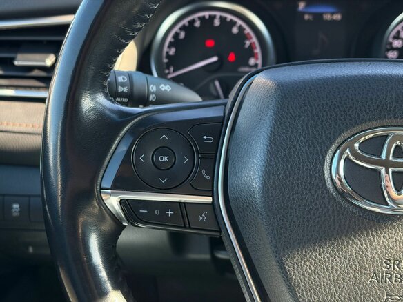 2021 Toyota Camry VIII (XV70), белый, 2790000 рублей - вид 15