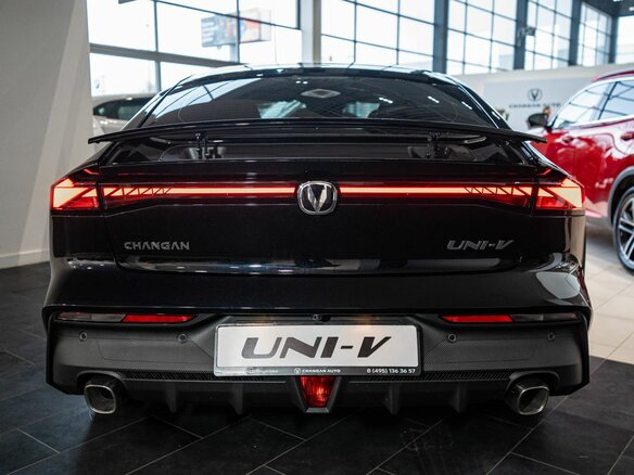 2024 Changan UNI-V I, чёрный, 3329900 рублей - вид 5