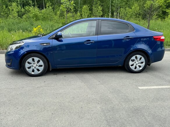 2014 Kia Rio III, синий, 685000 рублей - вид 3