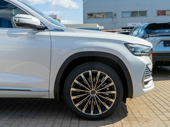 2026 Geely Monjaro I, белый, 4954990 рублей - вид 10