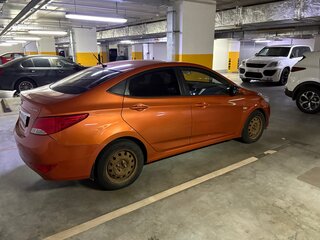 2015 Hyundai Solaris I Рестайлинг, оранжевый, 680000 рублей, вид 2