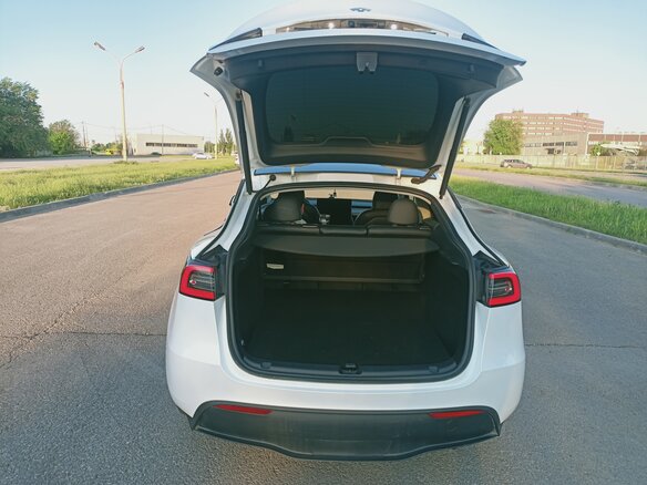 2023 Tesla Model Y Long Range I, белый, 5500000 рублей - вид 18
