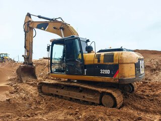 2013 Caterpillar 320D, жёлтый, 3600000 рублей, вид 1