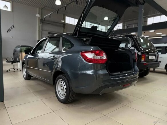 2025 Lada (ВАЗ) Granta I Рестайлинг, серый, 1097000 рублей - вид 3