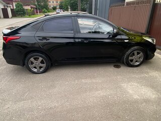 2017 Hyundai Solaris II, чёрный, 1000000 рублей, вид 1