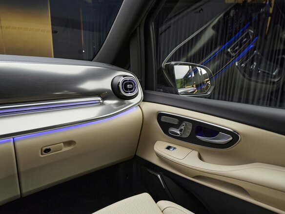 2026 Mercedes-Benz V-Класс 300 d экстра длинный III (W447) Рестайлинг 2, чёрный - вид 25
