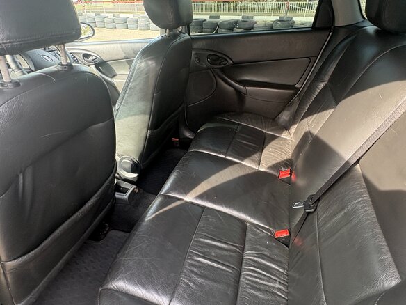 2003 Ford Focus I Рестайлинг, зелёный - вид 9