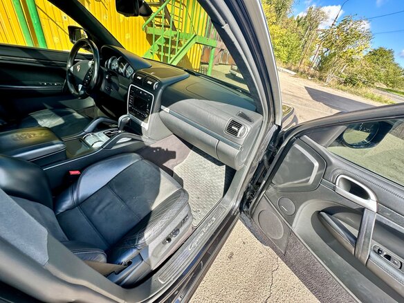2008 Porsche Cayenne Turbo S I Рестайлинг (957), чёрный, 1950000 рублей - вид 11