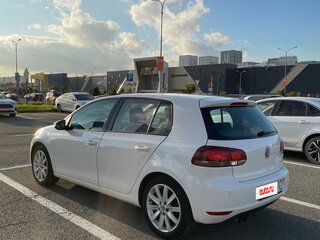 2009 Volkswagen Golf VI, белый, 900000 рублей, вид 3