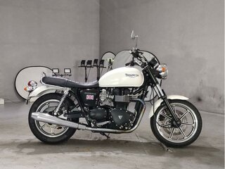 2009 Triumph Bonneville, белый, 649000 рублей, вид 2