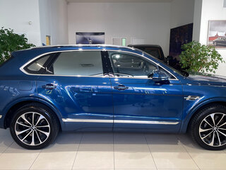 2016 Bentley Bentayga I, синий, 9500000 рублей, вид 4