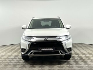 2021 Mitsubishi Outlander III Рестайлинг 3, белый, 2250000 рублей, вид 3